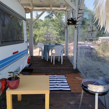 Sea Caravan/Camper On The Beach Китен Екстер'єр фото