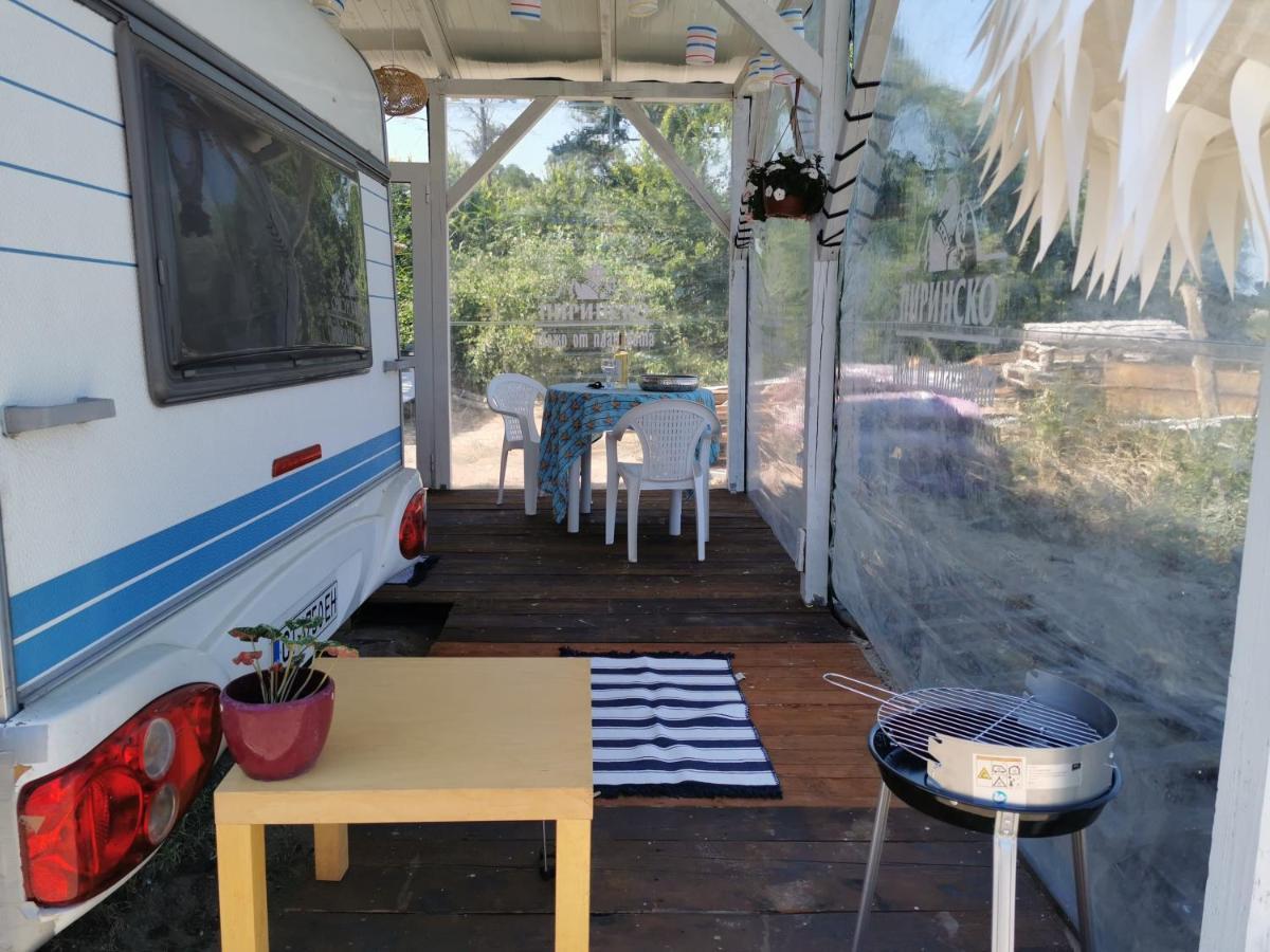 Sea Caravan/Camper On The Beach Китен Екстер'єр фото