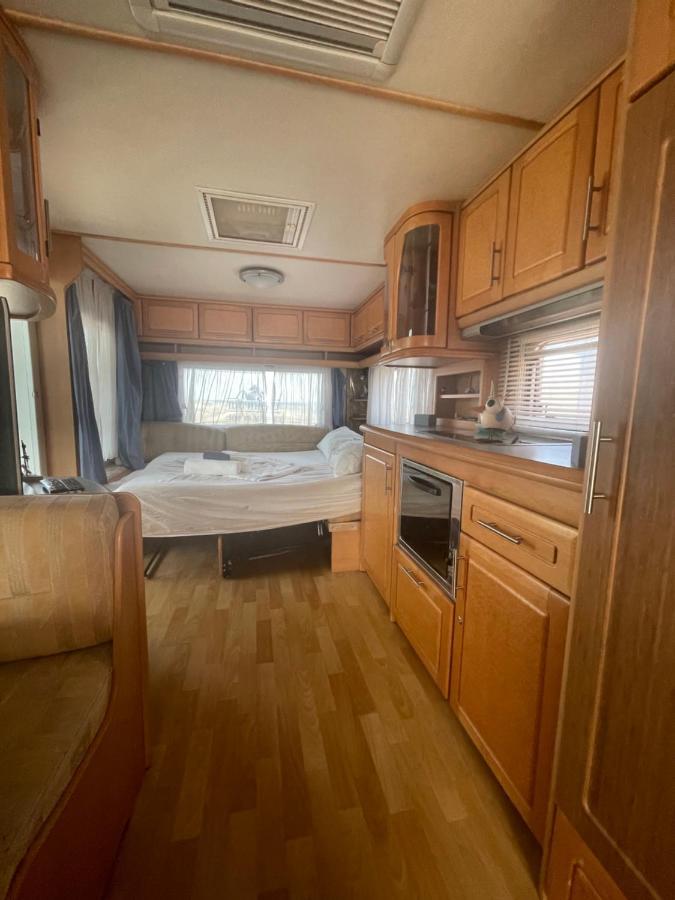Sea Caravan/Camper On The Beach Китен Екстер'єр фото