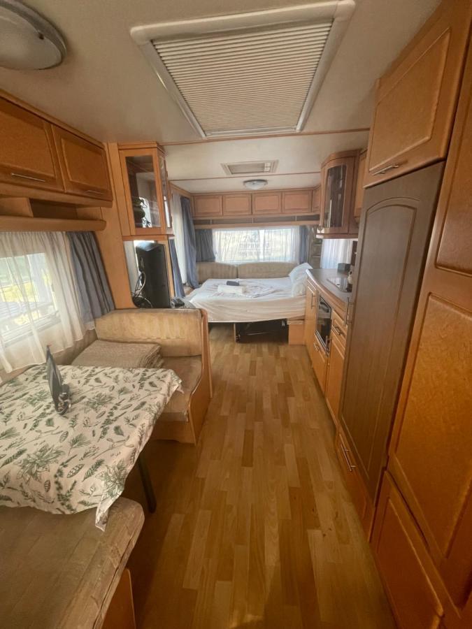 Sea Caravan/Camper On The Beach Китен Екстер'єр фото